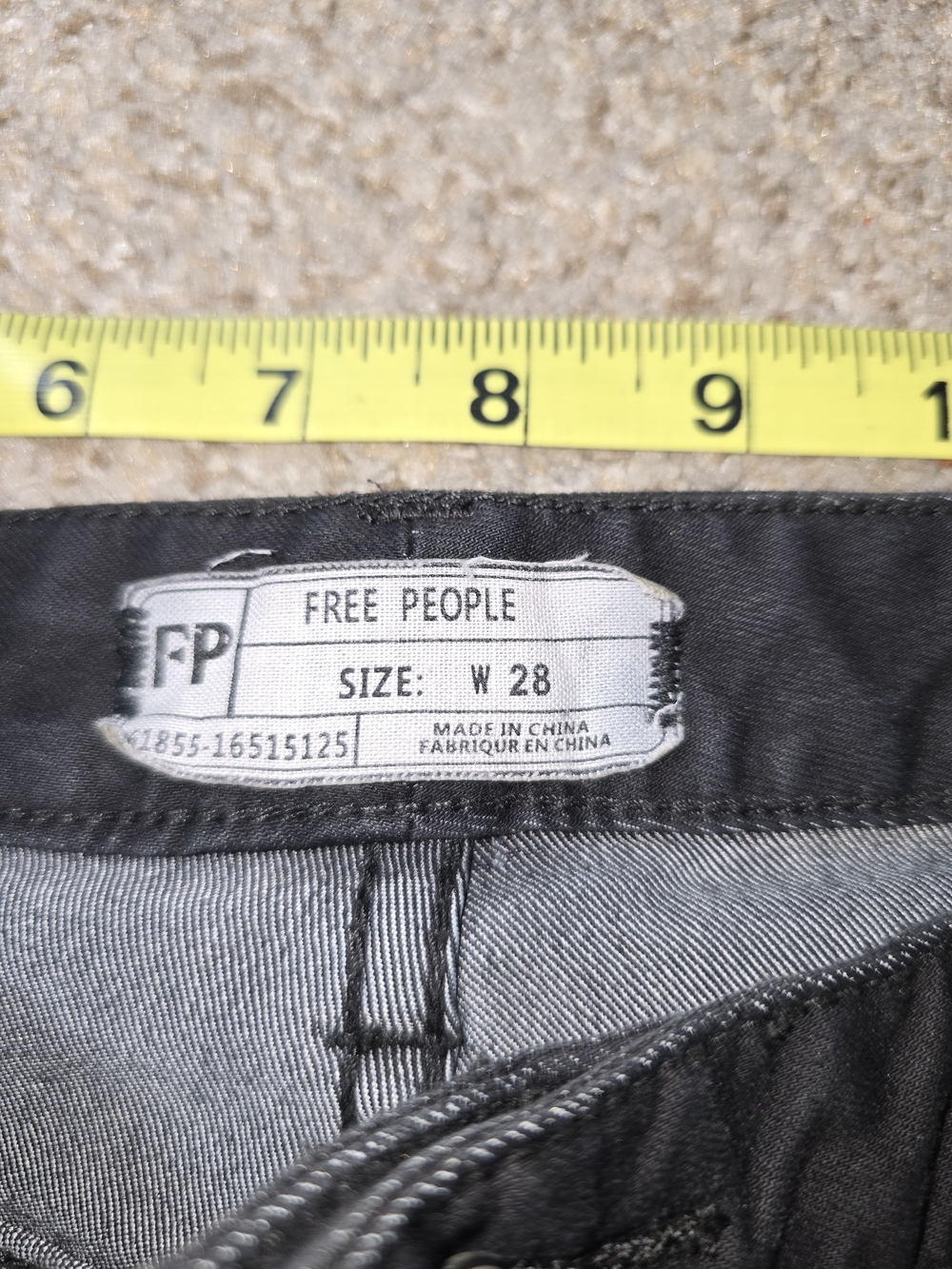 Free People Black Distressed Knee Skinny Jeans Size 28 - Picture 3 of 6